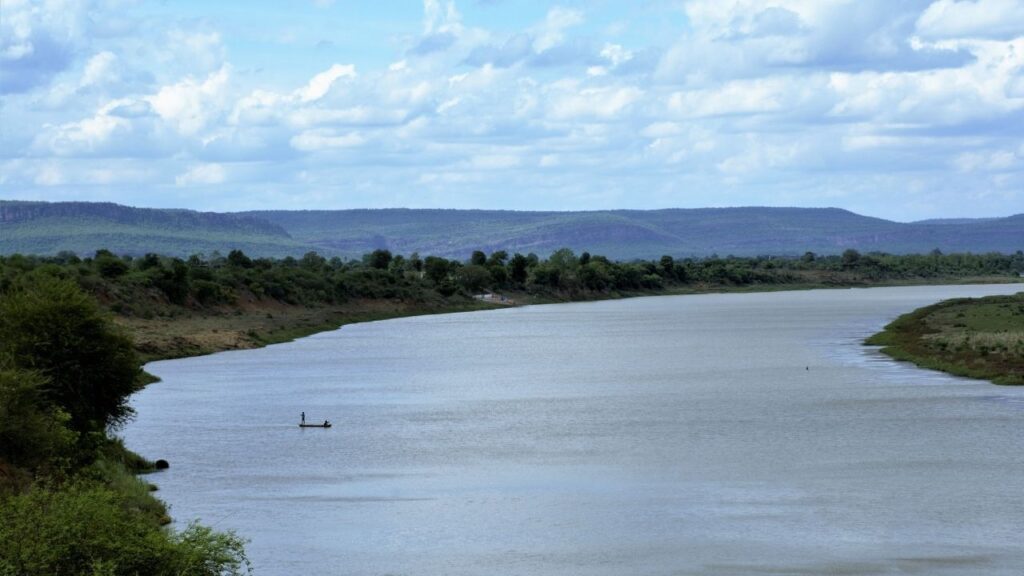 Narmada river information in Marathi
